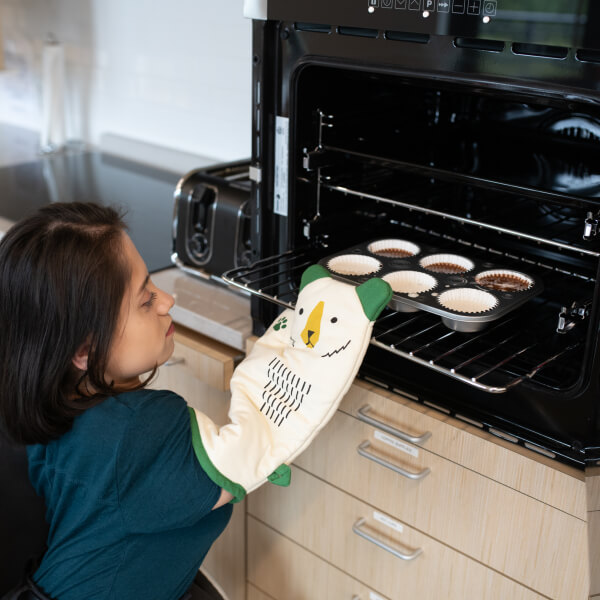 Accessible oven